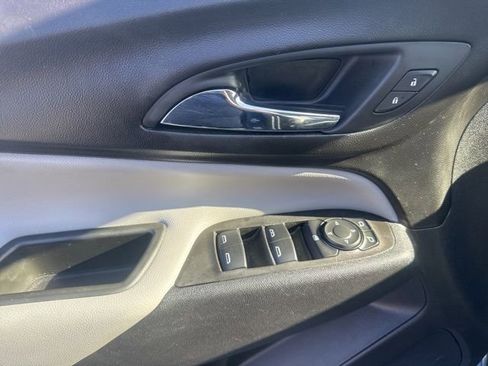 Used 2024 Chevrolet Equinox LS w/ LS Convenience Package AWD/4WD image 10
