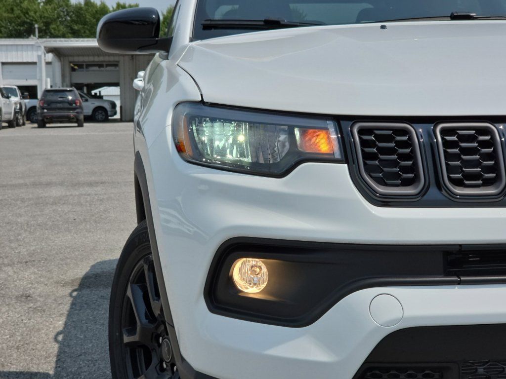New 2026 Jeep Compass Latitude AWD/4WD image 9