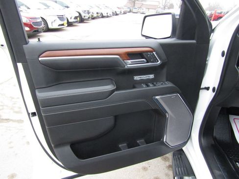 Used 2023 GMC Sierra 1500 Denali w/ Technology Package image 30