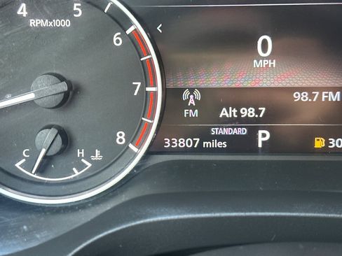 Used 2022 Nissan Rogue SV image 34