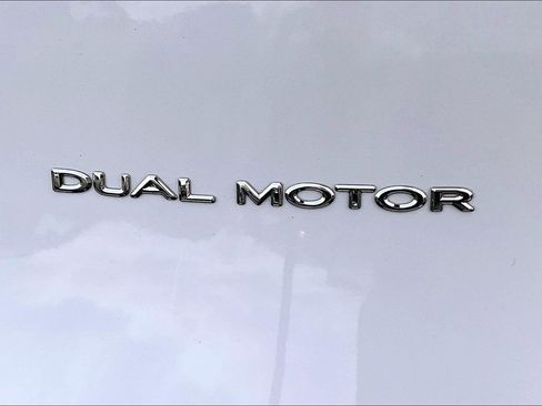 Used 2023 Tesla Model Y Long Range image 8