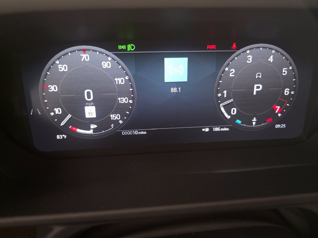 New 2026 Land Rover Defender 110 X-Dynamic SE AWD/4WD image 23