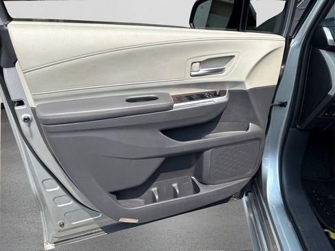 Used 2022 Toyota Sienna XLE image 26