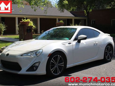 Used 2014 Scion FR-S image 1