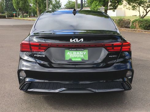 Used 2023 Kia Forte GT-Line w/ GT-Line Premium Package FWD image 5