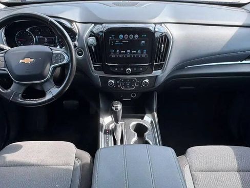 Used 2019 Chevrolet Traverse LT FWD image 14