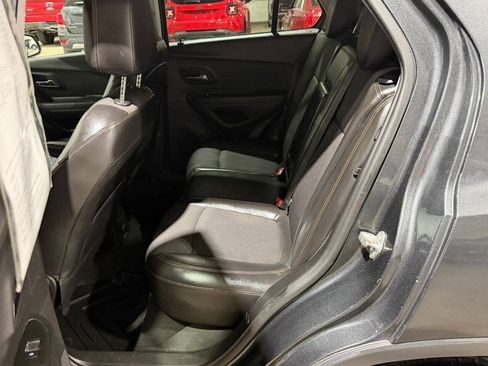 Used 2019 Chevrolet Trax LT w/ LT Convenience Package AWD/4WD image 20
