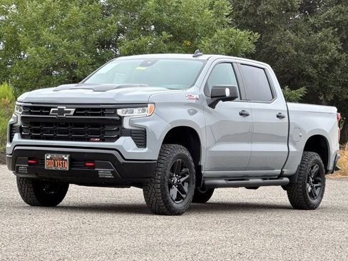 Used 2024 Chevrolet Silverado 1500 LT Trail Boss w/ LT Trail Boss Premium Package AWD/4WD image 8