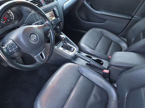 Used 2012 Volkswagen Jetta TDI FWD image 10