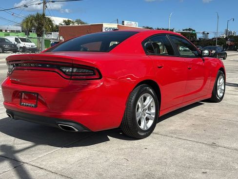 Used 2019 Dodge Charger SXT w/ Leather Interior Group image 13