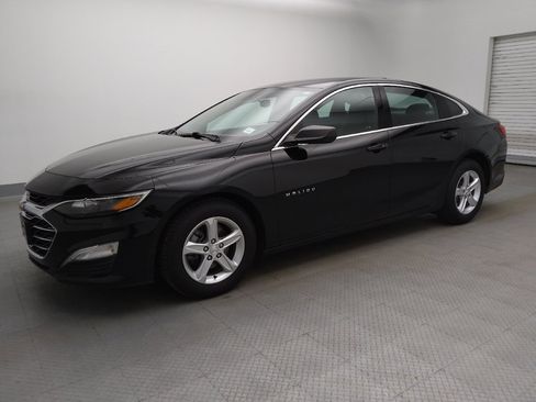 Used 2023 Chevrolet Malibu LS FWD image 2