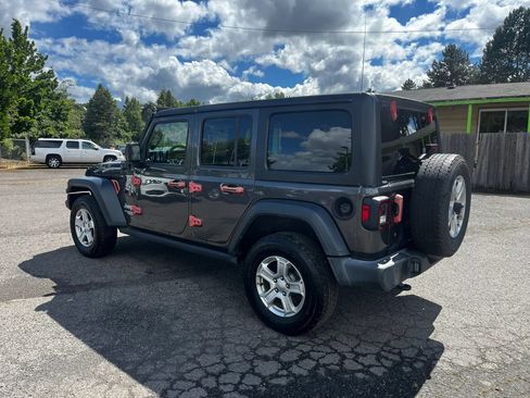 Used 2019 Jeep Wrangler Unlimited Sport S AWD/4WD image 5