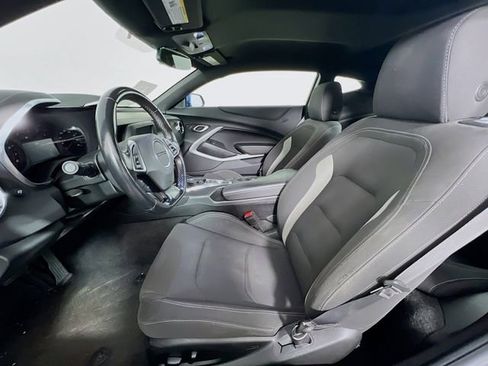 Used 2018 Chevrolet Camaro LT image 10