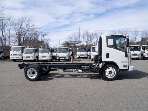 New 2024 Isuzu NPR image 4