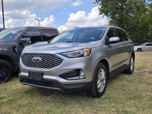Used 2024 Ford Edge SEL w/ Convenience Package AWD/4WD image 3