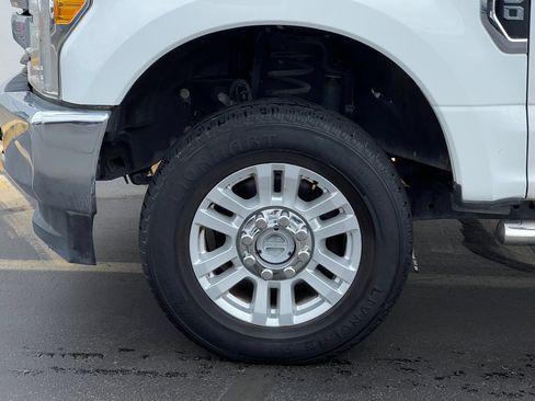 Used 2017 Ford F250 XLT AWD/4WD image 29