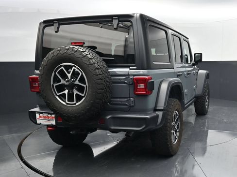 Used 2024 Jeep Wrangler Unlimited Rubicon AWD/4WD image 6