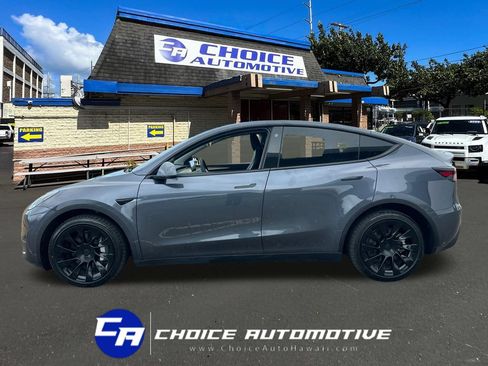 Used 2023 Tesla Model Y Long Range AWD/4WD image 3