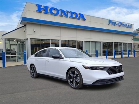 Used 2024 Honda Accord Sport image 3