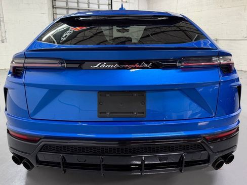 Used 2021 Lamborghini Urus AWD/4WD image 17