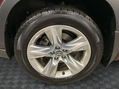 Used 2018 Toyota Highlander Limited image 14