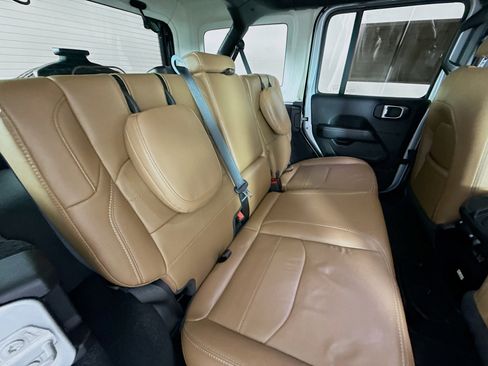 Used 2023 Jeep Wrangler Unlimited Sahara w/ Cold Weather Group image 33