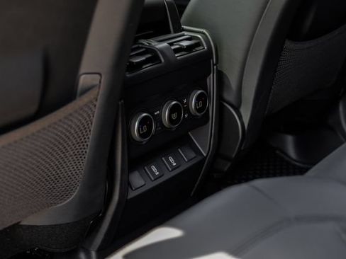 New 2026 Land Rover Defender 110 X-Dynamic SE AWD/4WD image 46