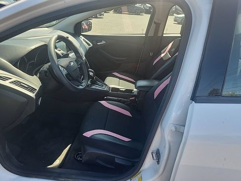 Used 2018 Ford Focus SEL FWD image 18