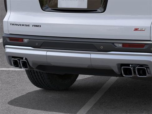 New 2026 Chevrolet Traverse Z71 w/ Driver Confidence Package image 14