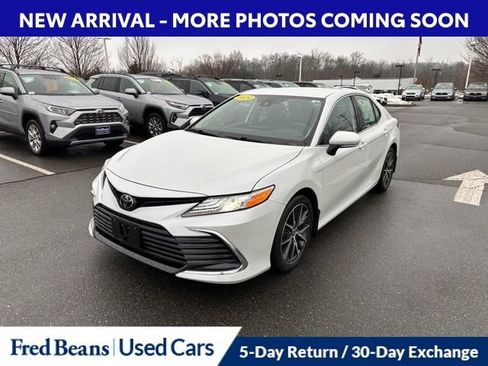 Certified 2024 Toyota Camry XLE w/ Navigation Package image 8