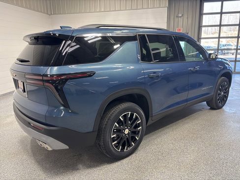 New 2026 Chevrolet Traverse LT w/ Sun and Wheel Package image 7