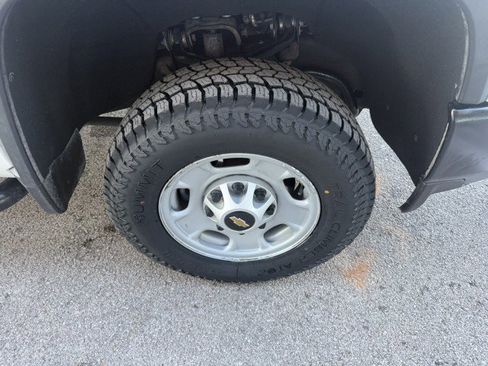 Used 2021 Chevrolet Silverado 2500 W/T w/ WT Convenience Package image 17