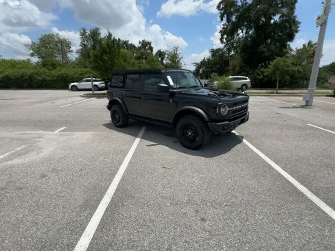 Used 2023 Ford Bronco Black Diamond AWD/4WD image 2