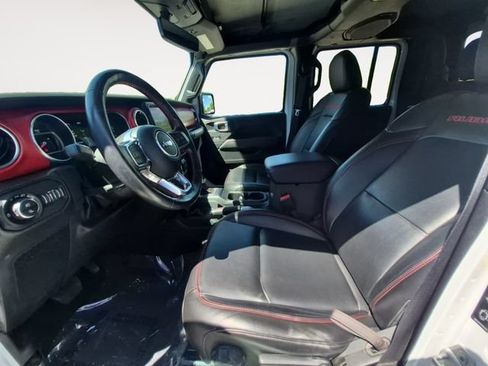 Used 2022 Jeep Gladiator Rubicon w/ Cold Weather Group AWD/4WD image 9
