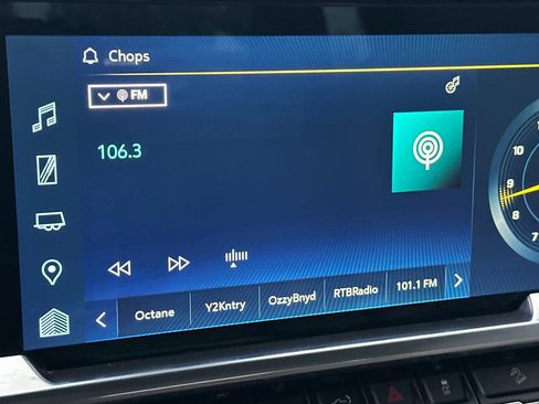 Used 2023 Chevrolet Silverado 1500 RST w/ Z71 Off-Road Package image 17