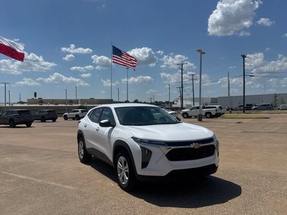 Used 2025 Chevrolet Trax LS