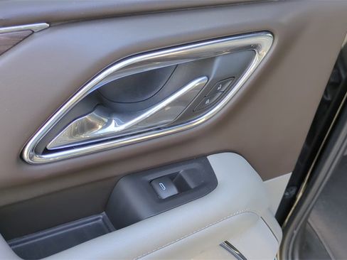 Used 2023 Chevrolet Tahoe LT image 15