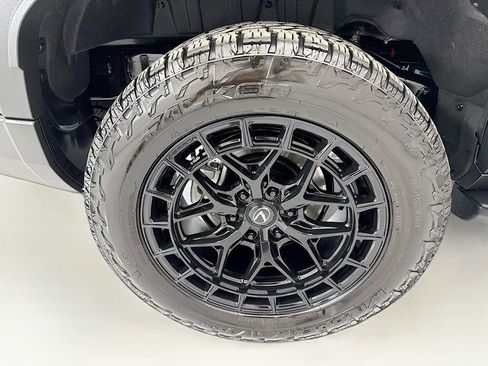 Used 2024 Lexus GX 550 image 31