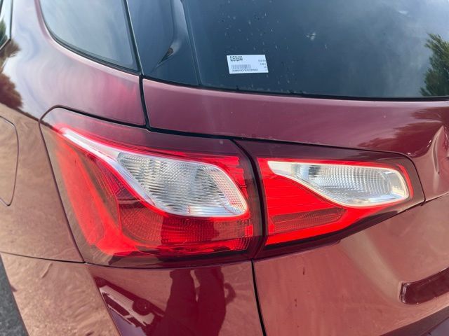Used 2018 Chevrolet Equinox LT AWD/4WD image 11