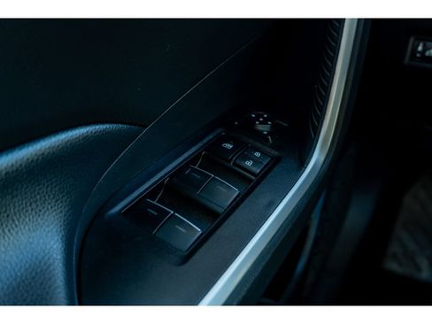 Used 2025 Toyota RAV4 XLE FWD image 28
