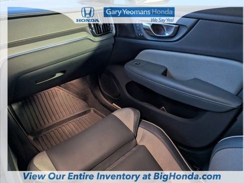 Used 2022 Volvo S60 B5 R-Design w/ Advanced Package image 15