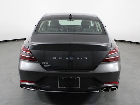 Used 2023 Genesis G70 2.0T RWD image 9