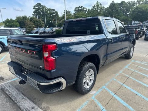 Used 2022 Chevrolet Silverado 1500 LT AWD/4WD image 5