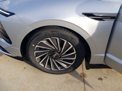 New 2026 Hyundai Sonata Limited FWD image 16