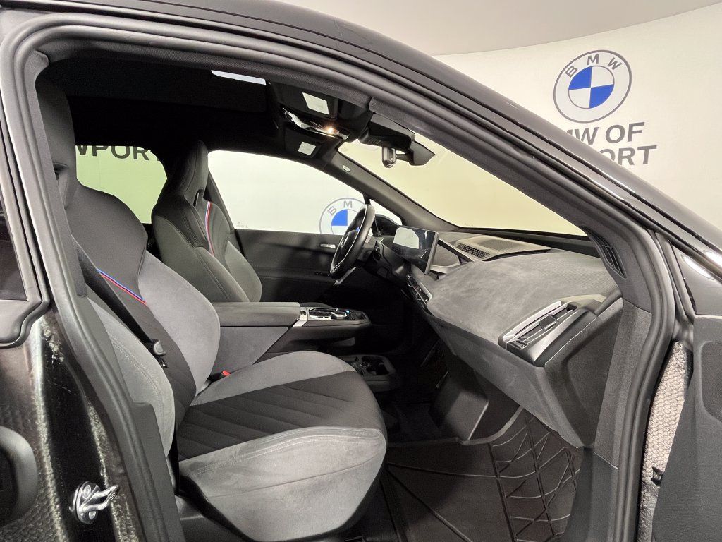Used 2026 BMW iX xDrive60 w/ M Sport Package AWD/4WD image 20