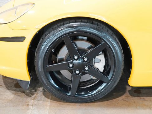Used 2011 Chevrolet Corvette Coupe w/ Preferred Equipment Group RWD image 59