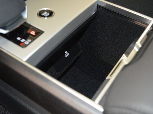 New 2026 Land Rover Range Rover SE image 34