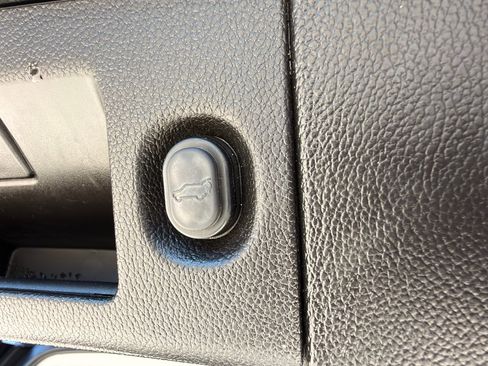 Used 2019 GMC Yukon SLT w/ Open Road Package image 26