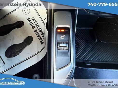 Used 2024 Kia Sorento S image 19