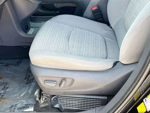 Used 2021 Toyota Sienna LE image 17